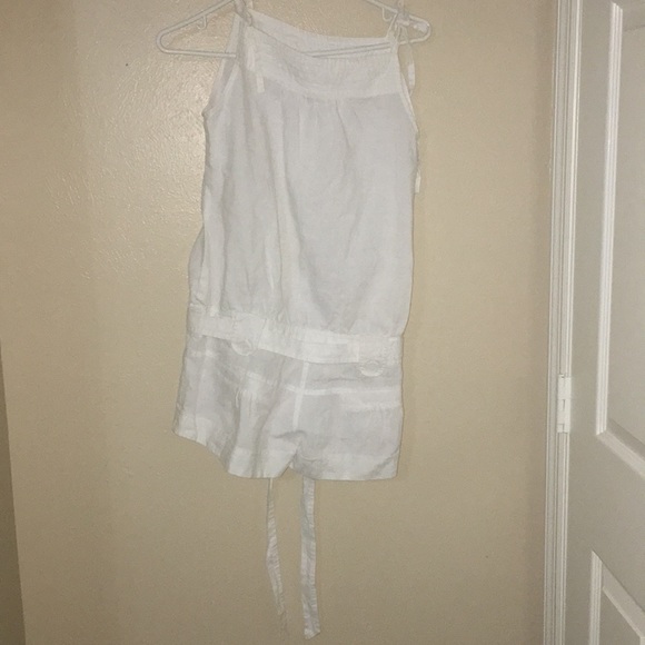 White jumper - Picture 1 of 1